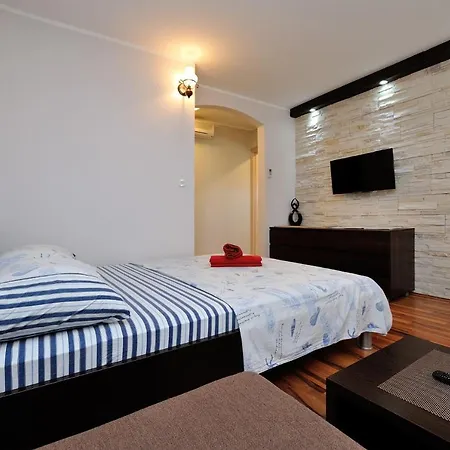 In Zadar Riviera 8126 Apartment Sukosan