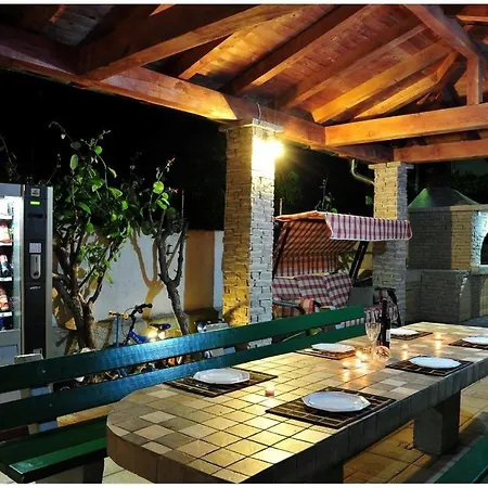 In Zadar Riviera 8126 Apartamento Sukošan